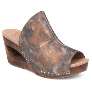 Dansko leather Sage wedge sandal